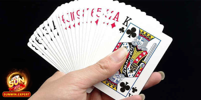 Đánh Bài – Trải Nghiệm Đỉnh Cao Cùng Cổng Game Trực Tuyến 2 Đánh bài trực tuyến – Sự phát triển mạnh mẽ của cổng